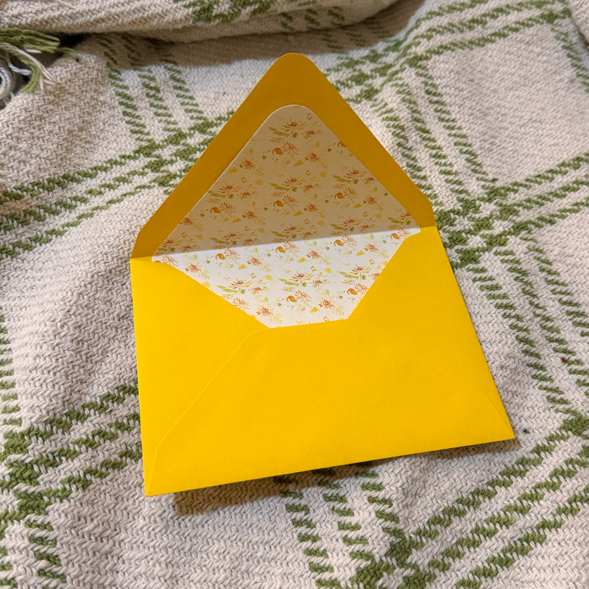 Cats & Chrysanthemums Card with Patterned Envelope